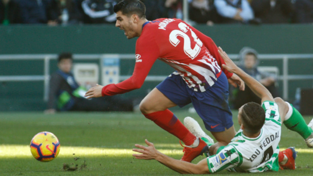 1-0. El Atlético no puede con el Betis ni con el VAR