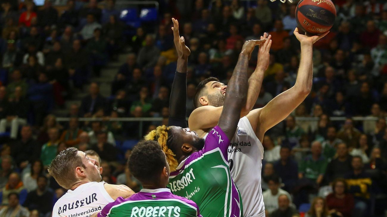 103-102. El Madrid cae en la prórroga ante Unicaja