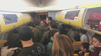 200 pasajeros españoles pasan 11 horas atrapados en Praga