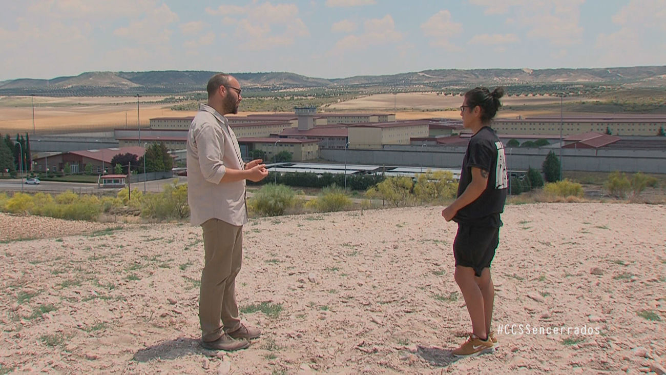 Crónicas Subterráneas: Vivir encerrados. Cárceles y CIE