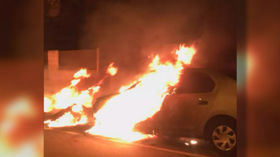 Arde un coche en Pezuela por culpa de los restos de una chimenea