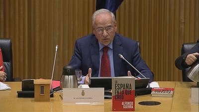 Guerra carga contra el "desatino" de un relator sobre Cataluña: España no es Yemen, ni Burkina Faso