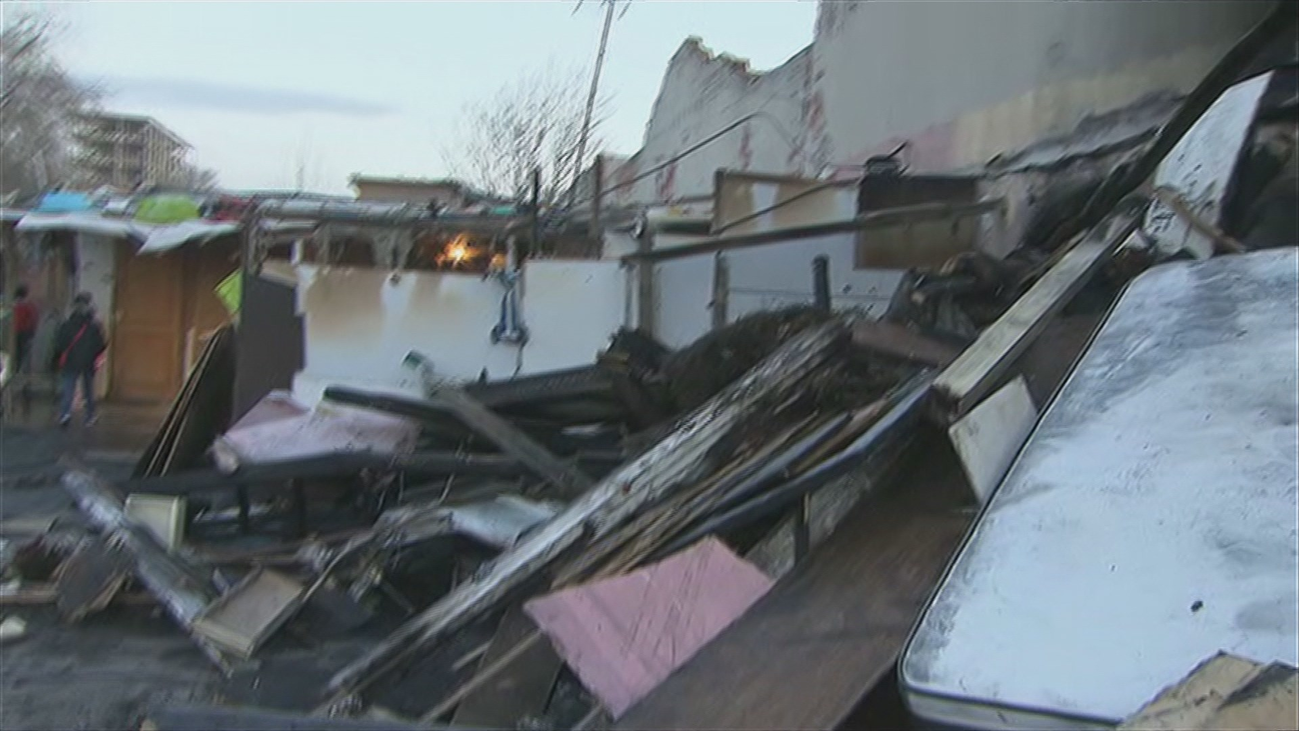 Los afectados por el incendio de las chabolas de Fuencarral piden ayuda