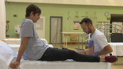 Gabriel se ha sometido a un reimplante total del pie