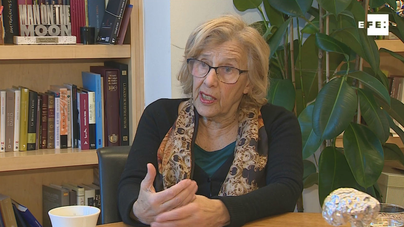 Carmena ve muy difícil pactar con PSOE y Cs, cada vez más a la derecha