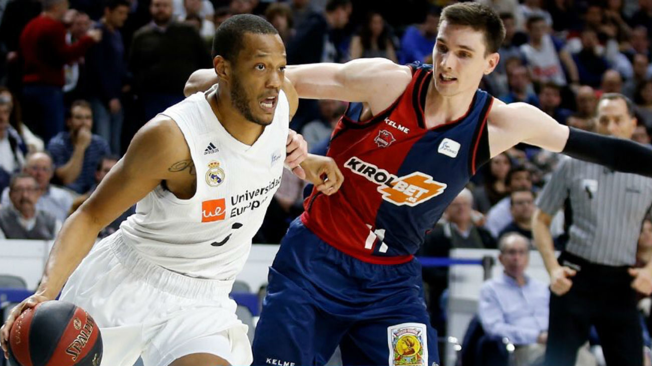 Randolph ante el Baskonia