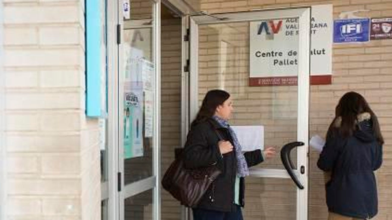 Hallan el cadáver de un hombre en el aseo de un centro de salud en Castellón