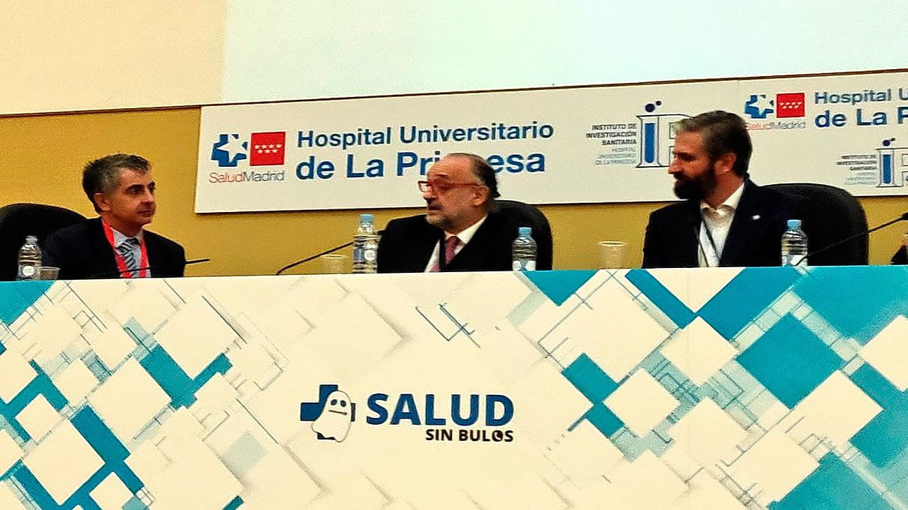 El peligro de los bulos sanitarios en Whatsapp y con el 'doctor Google'