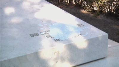 La Funeraria limpiará  los actos vandálicos en las tumbas de La Pasionaria y Pablo Iglesias