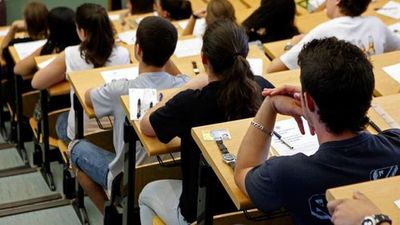 Los estudiantes ya pueden pedir las becas para el curso 2023-2024: cuantías, requisitos y novedades