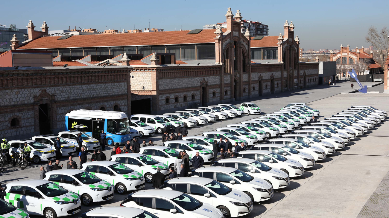Nuevos coches y buses bajos en emisiones para Madrid