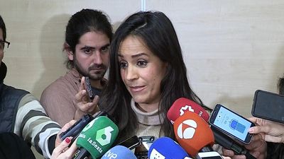 Begoña Villacís usó una foto oficial para publicitar su sociedad, según ABC