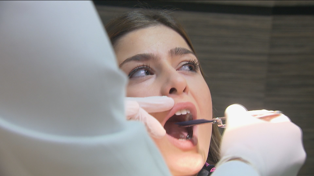 Los odontólogos advierten del peligro de comprar férulas para la boca en Internet