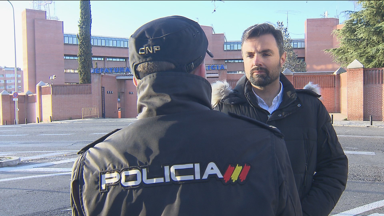 El policía que frustró el atraco de Carabanchel forcejeó con el ladrón y le redujo