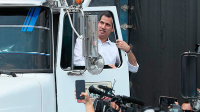 Guaidó llama a los militares a permitir la entrada de la ayuda humanitaria
