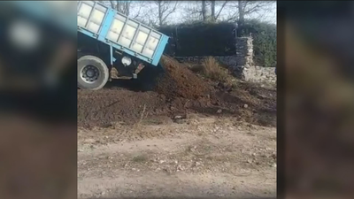 El Ayuntamiento de Santa María de la Alameda extiende residuos por todo el municipio