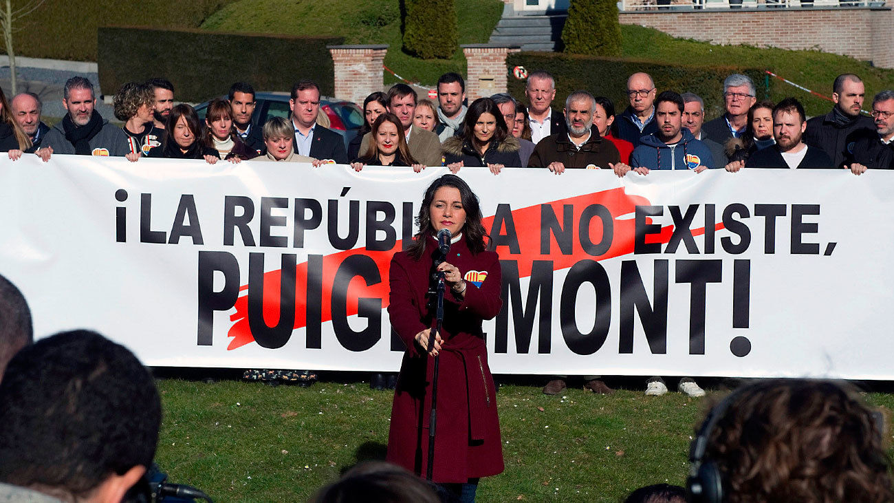 Arrimadas, en Waterloo: "¡La república no existe, Puigdemont!"