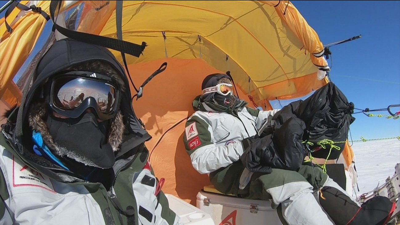 A bordo de un trineo de viento en la Antártida