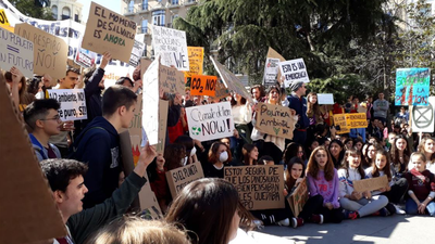 Manifestación frente al Congreso para luchar contra el cambio climático