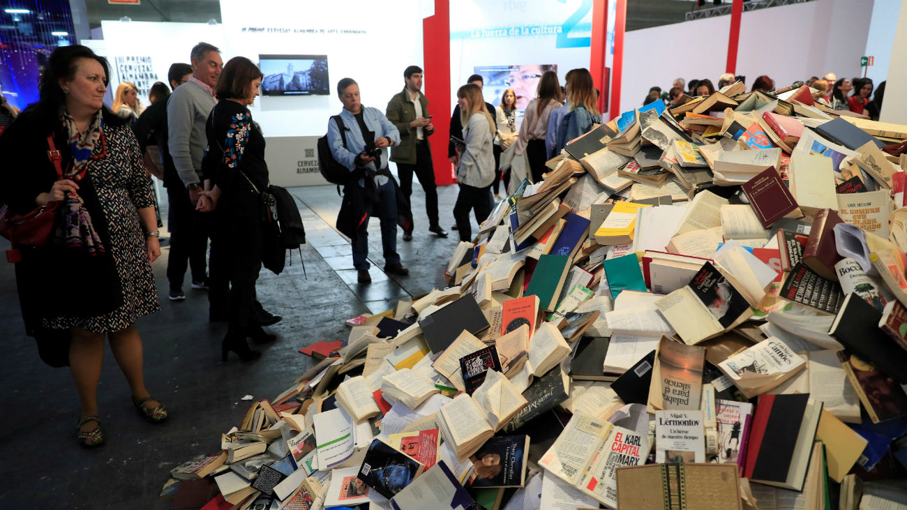 Pan de cobre, plumas, leds, los materiales de ARCO 2019