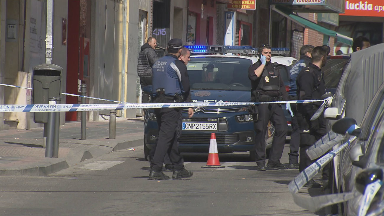 Un joven dominicano herido en un tiroteo entre bandas en Vallecas