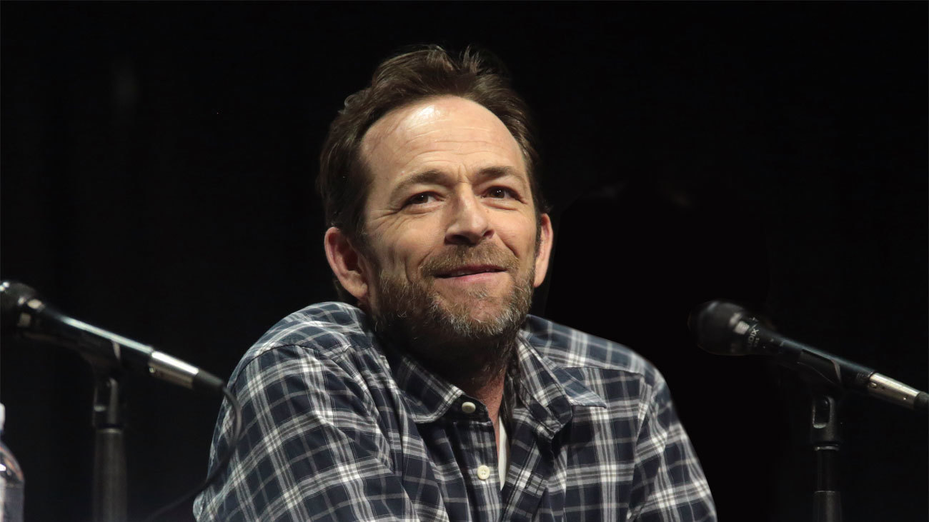 Luke Perry interpretó el papel de Dylan en la serie 'Sensación de Vivir'