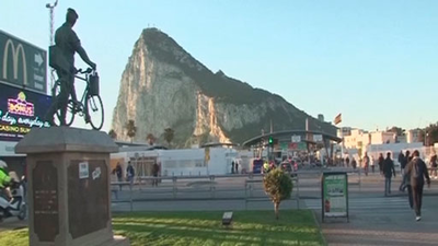 España y Reino Unido firman el Tratado fiscal que regulará las relaciones con Gibraltar