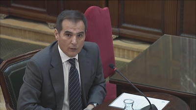 El 1-O se celebró ante la "ineficacia y ausencia" de los Mossos, asegura Nieto