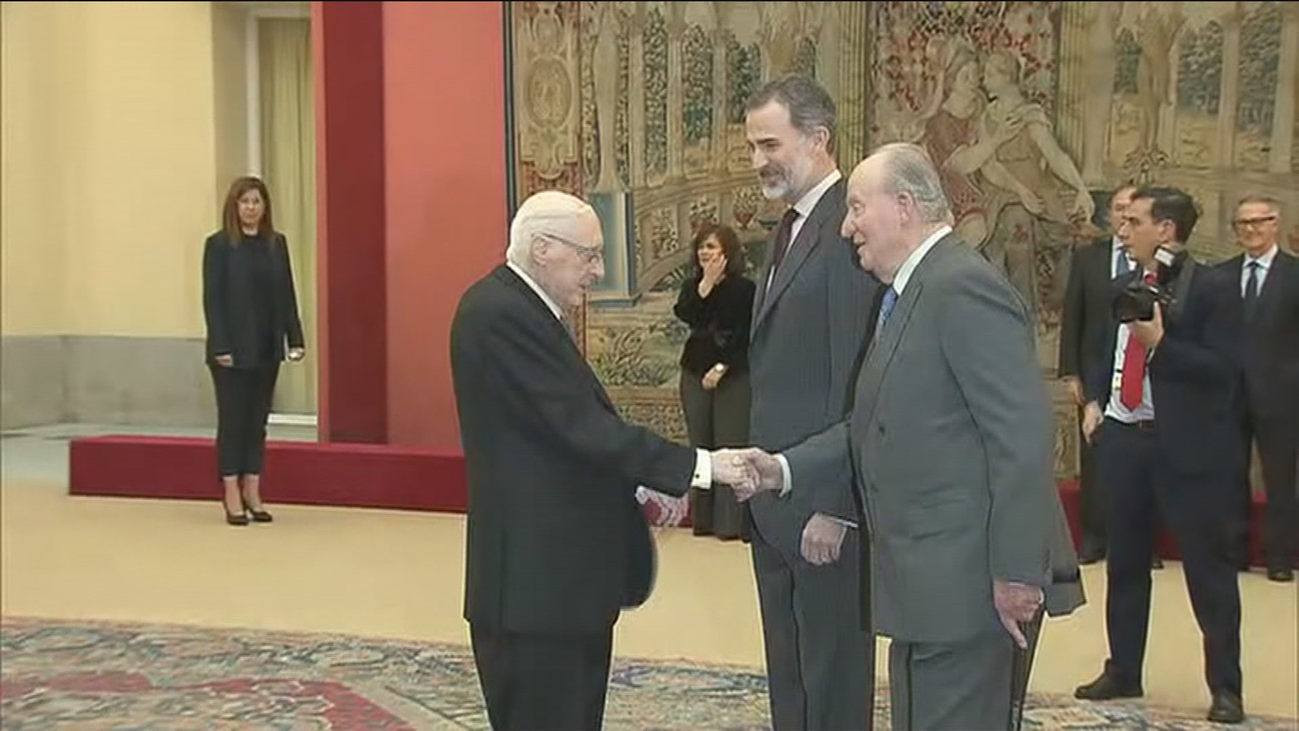 Pesar generalizado por la muerte de Pérez-Llorca, uno de los padres de la Constitución