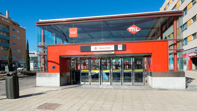 Un tren averiado interrumpe la línea 1 de Metro Ligero