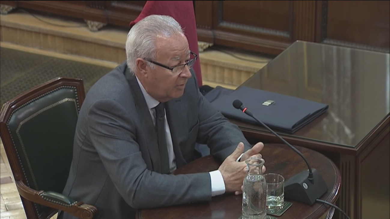 El jefe de la Policía denuncia "la alta agresividad" y la inacción de los Mossos  el 1-O