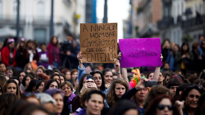Mujeres en la concentración de la mañana del 8-M en Madrid