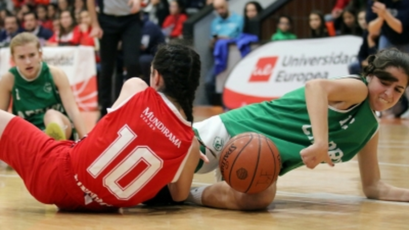 Copa Colegial: Joyfe acaba con el sueño de Cabrini (40-30)