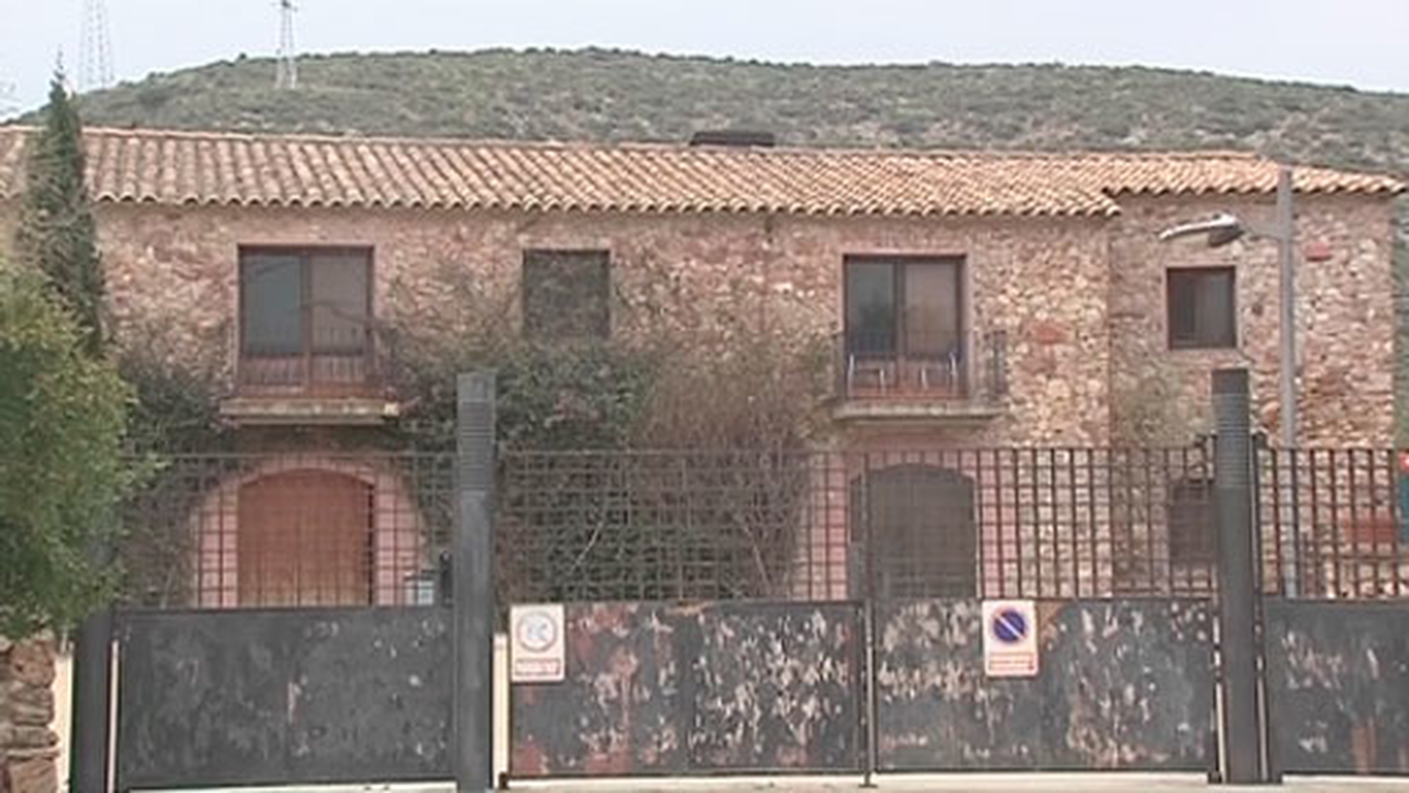 Unos 25 encapuchados asaltan un centro de menores en Castelldefels