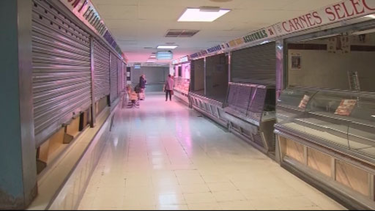 La Justicia ordena cerrar el mercado de la Elipa, en el que sobreviven 7 puestos de 113 que llegó a albergar