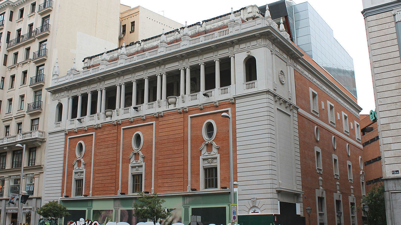 El Palacio de la Música / Wikipedia