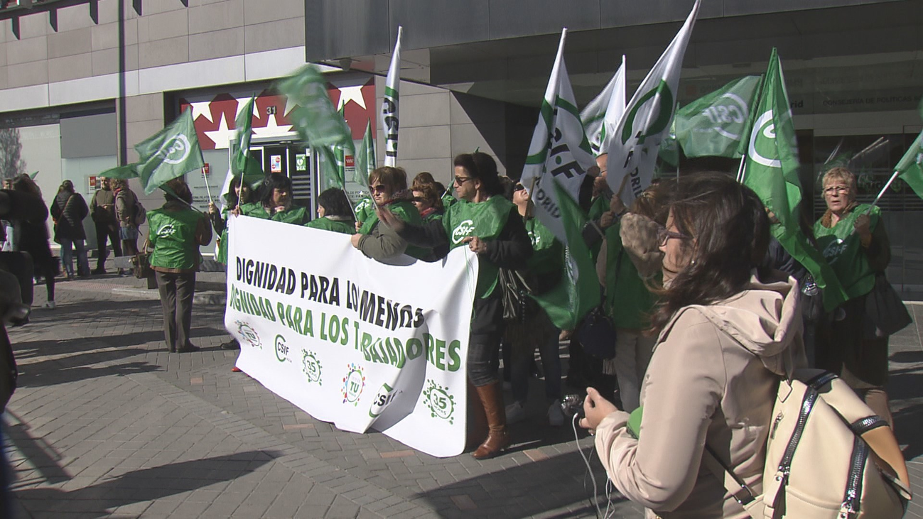 Trabajadores de Hortaleza alertan sobre el "hacinamiento" de los menores en el centro de acogida