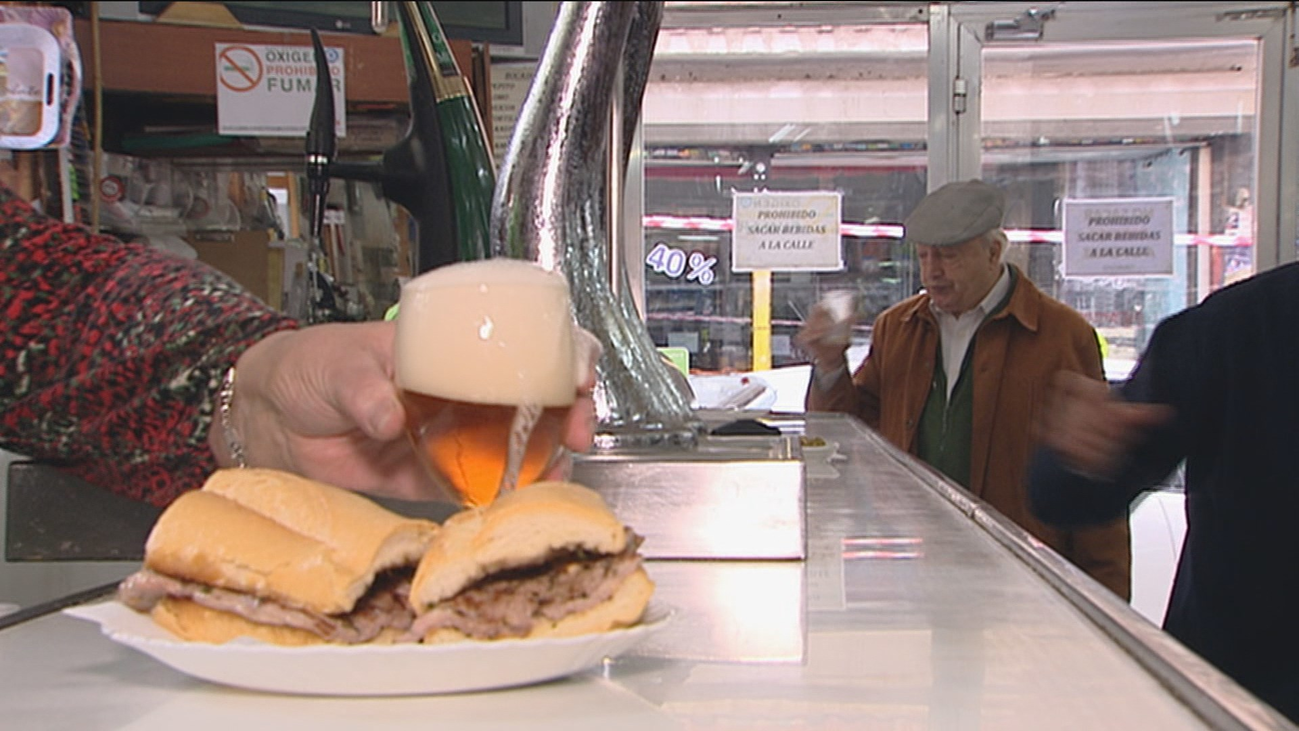 Reabre 'El Palentino', el emblemático bar de Malasaña