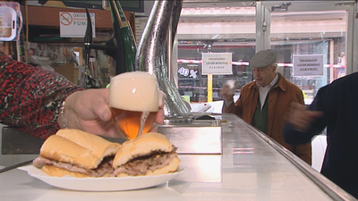 Reabre 'El Palentino', el emblemático bar de Malasaña