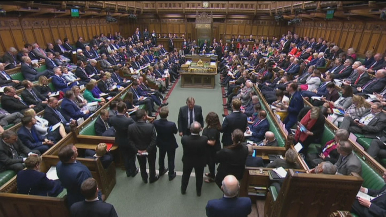 El Reino Unido descarta la salida abrupta de la UE por tan sOlo 4 votos