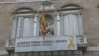 Torra mantiene los lazos amarillos contra la decisión de la Junta Electoral