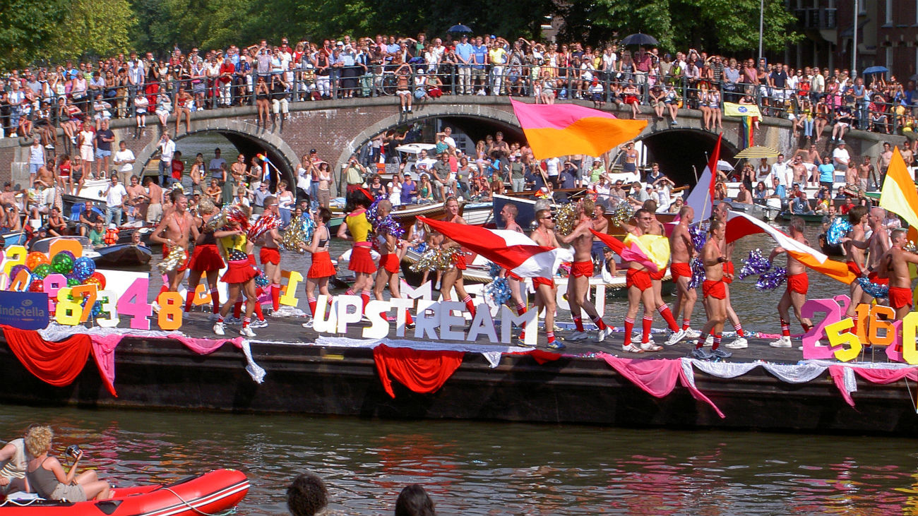 Aprueban en Holanda una ley que prohíbe la discriminación de los transexuales