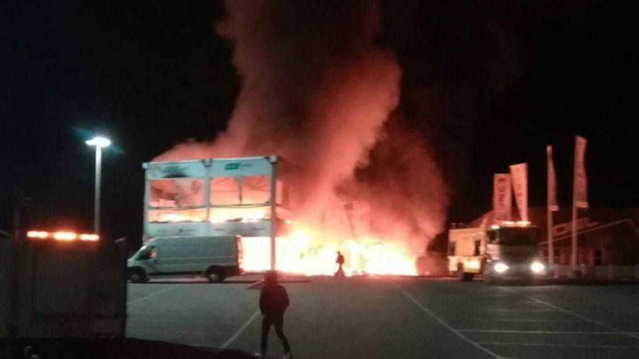 Un incendio destruye las motos del Mundial de MotoE en Jerez