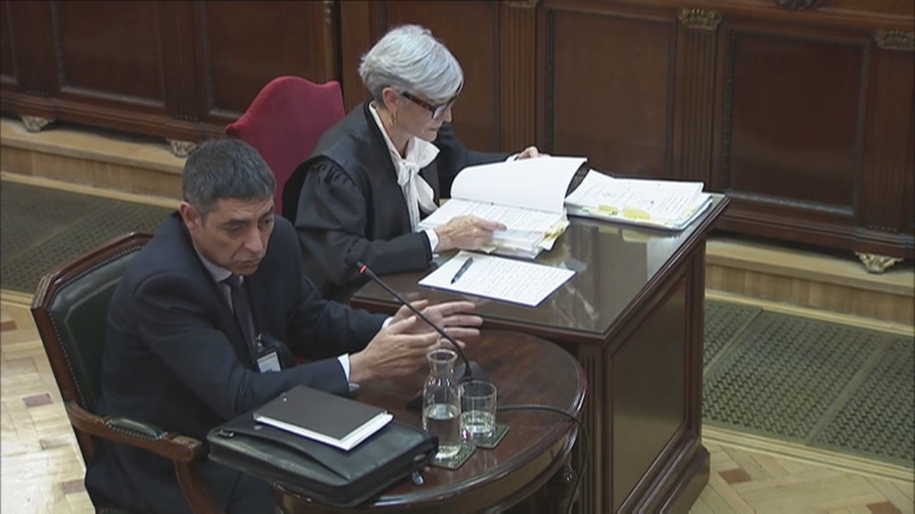 Trapero ve "irresponsable" a Forn por decir que los Mossos permitirían el 1-O