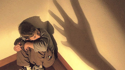 Dos meses de cárcel tras abofetear a su hijo por negarse a ducharse