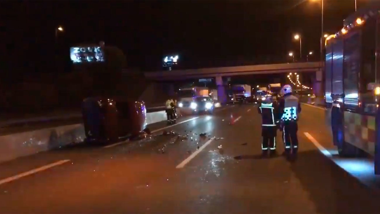 Colisión múltiple en la A-2 con un muerto y dos heridos leves en Alcalá de Henares