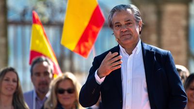 Refriega en twitter entre Valls y De Quinto  a cuenta de los contactos con Vox