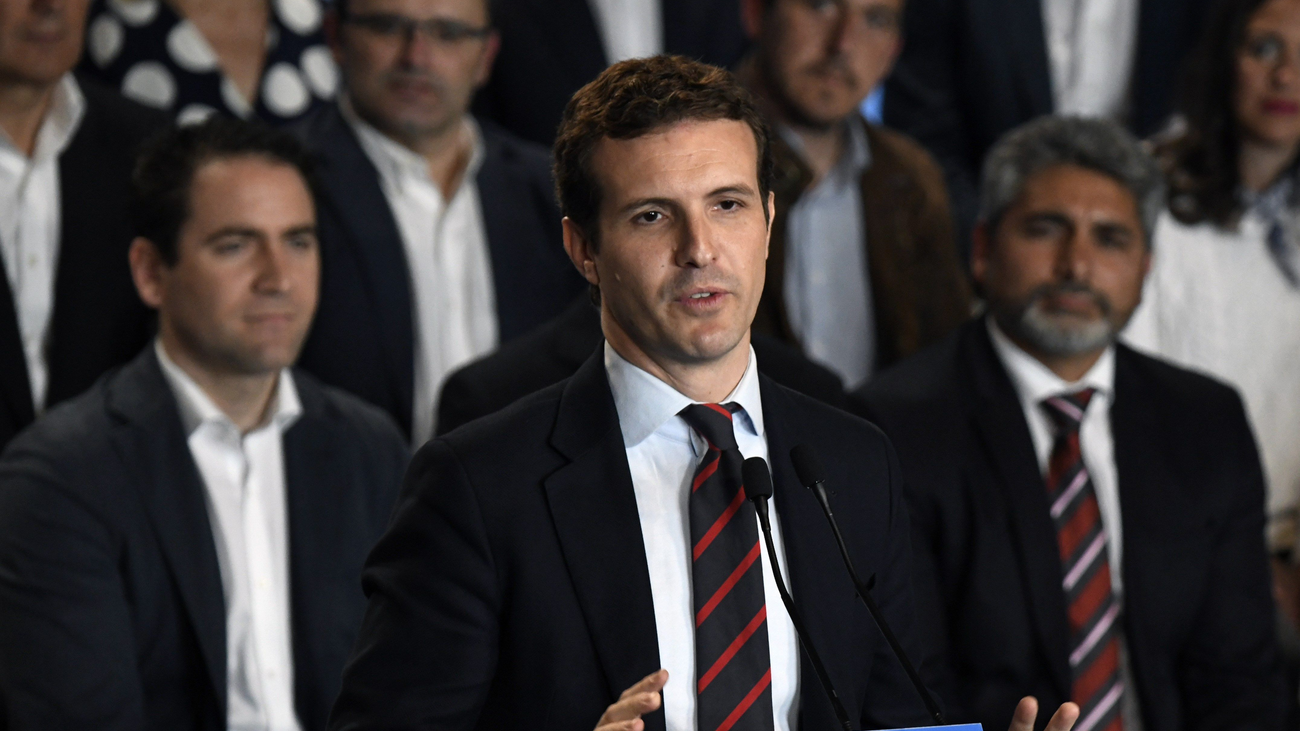 Casado llama a la unidad para echar a Sánchez de Moncloa