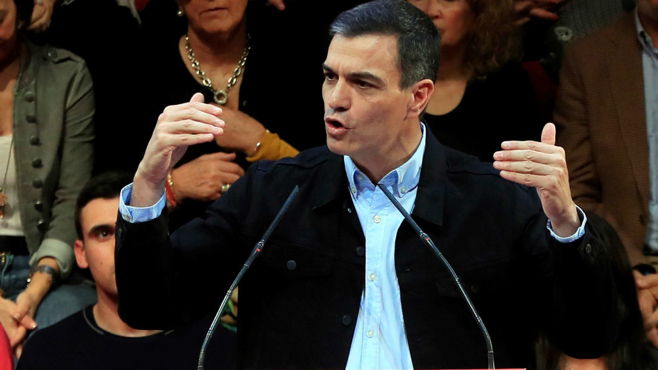 El Gobierno recalca que "dentro de la Constitución todo, fuera de ella nada"