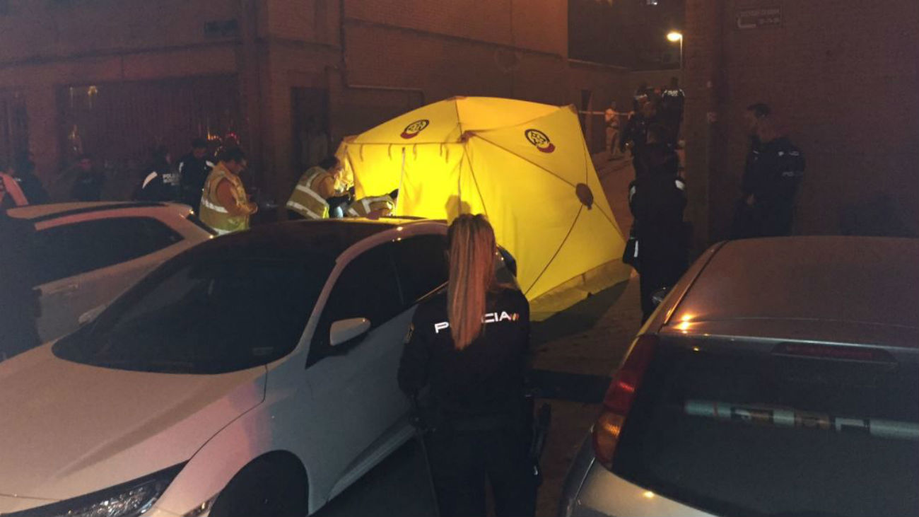 Un hombre de 64 años muere por arma blanca en una reyerta en Vallecas